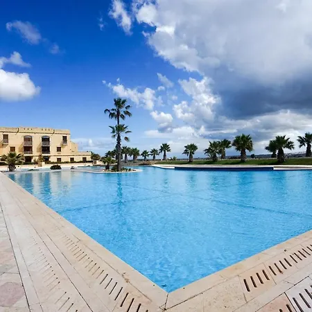 Gee9teen At Fort Chambray * Mgarr