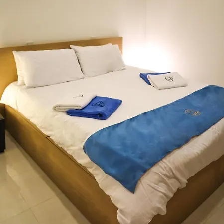 Gee9teen At Fort Chambray *