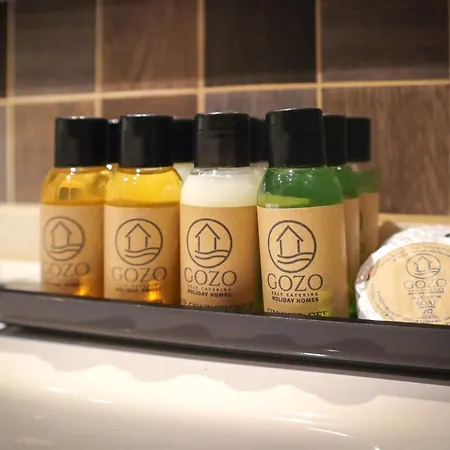 Gee9teen At Fort Chambray *